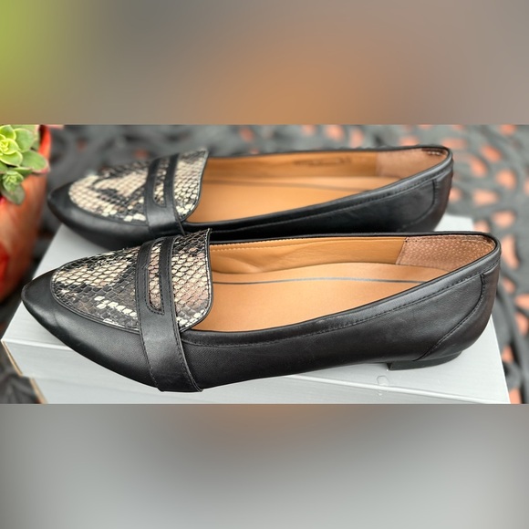 👁️‍🗨️Vionic Savannah Black Snake Skin Slip-On Leather Penny Loafers. Size 9 - Picture 9 of 9